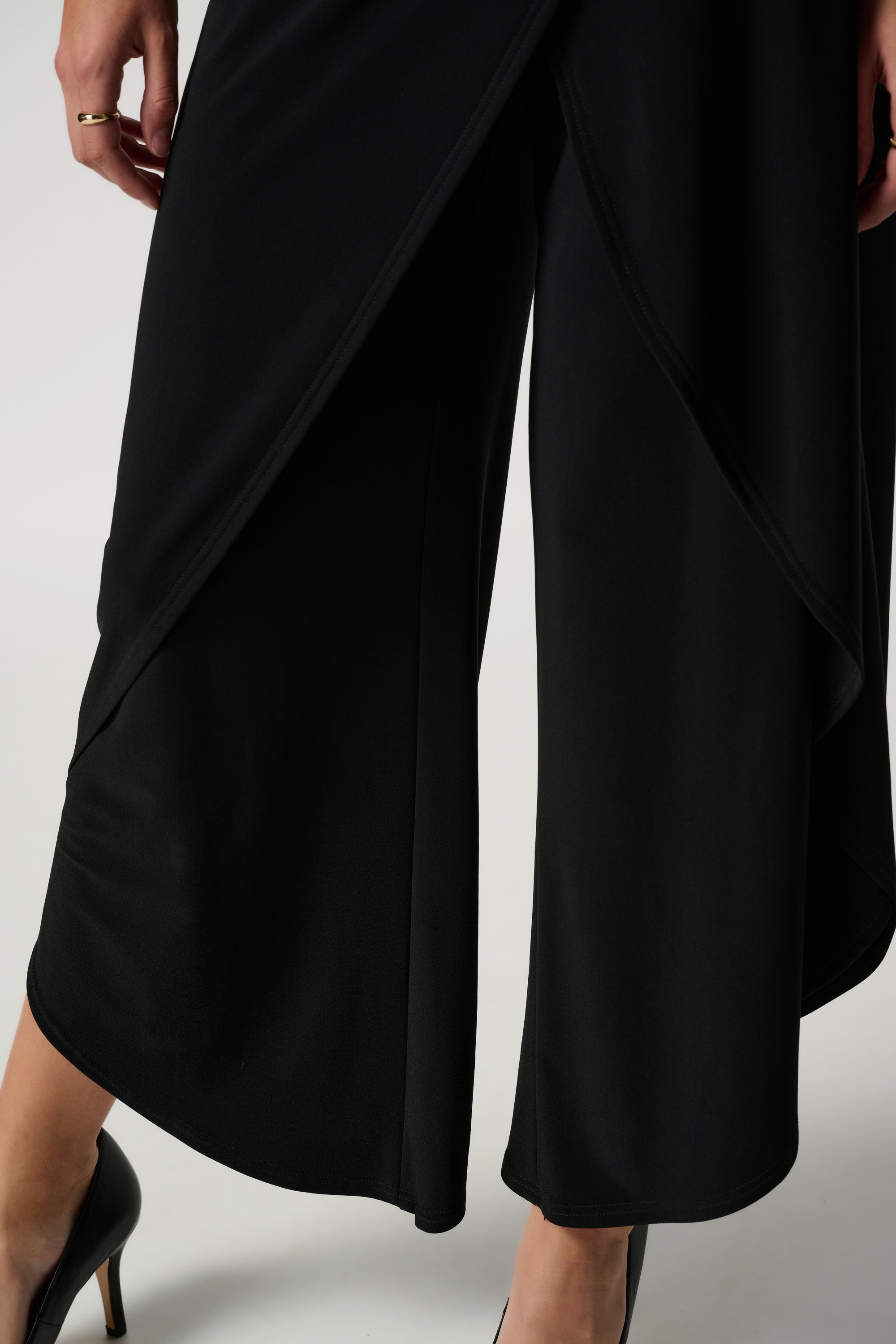 Classic Overlay Pant