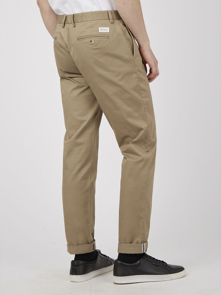 Slim Fit Chino