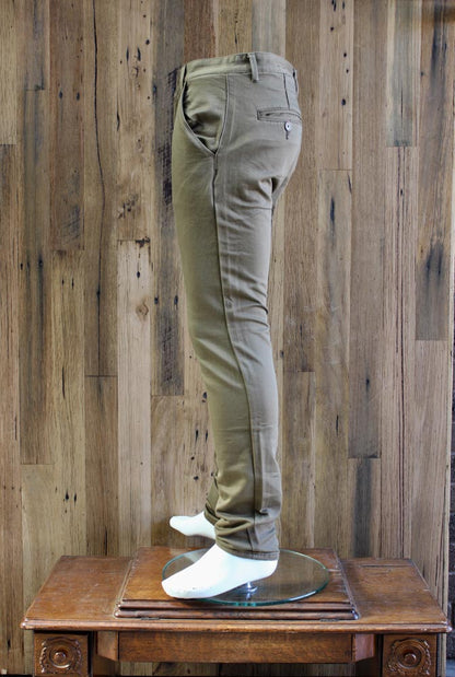 Barcombe Tapered Fit Chino